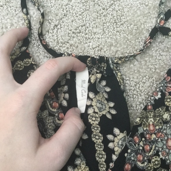 Mind Code V-Neck Black Patterned Tie Front Button Tank Top Size Small Summer - Picture 2 of 3